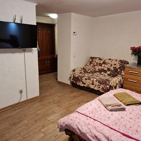 Студіо На Кoновальця Appartement Lviv Buitenkant foto