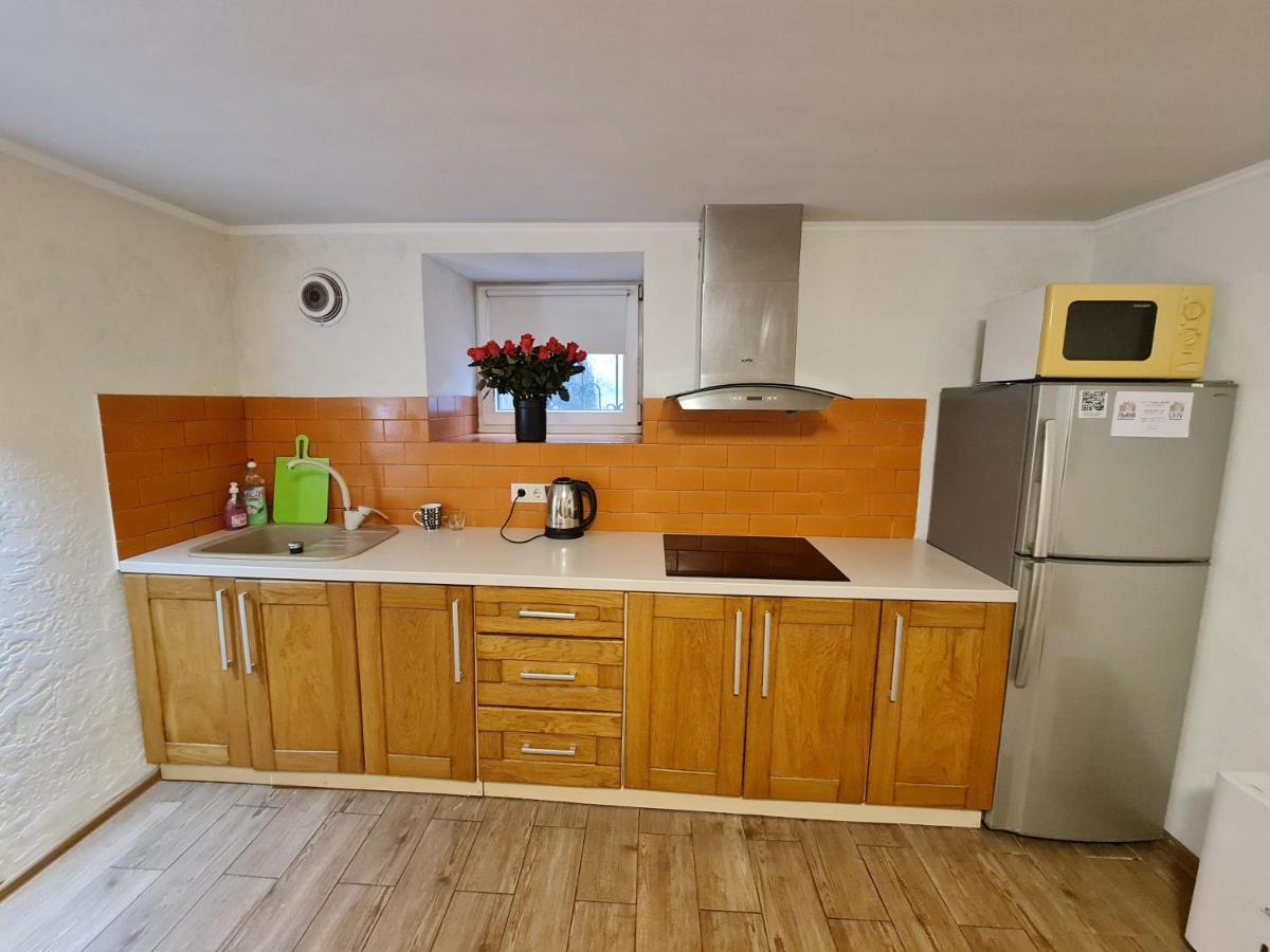 Студіо На Кoновальця Appartement Lviv Buitenkant foto