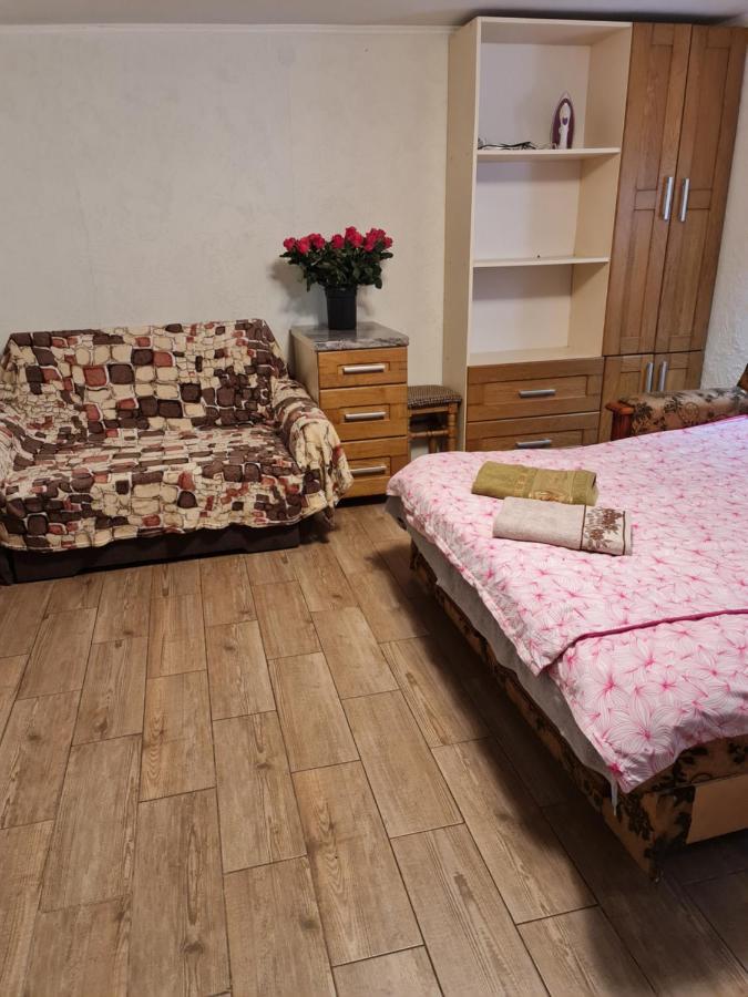 Студіо На Кoновальця Appartement Lviv Buitenkant foto